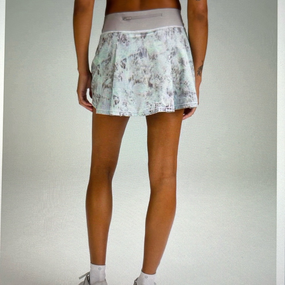 lululemon athletica Mint Marble Print Skirt with Light Gray Waistband